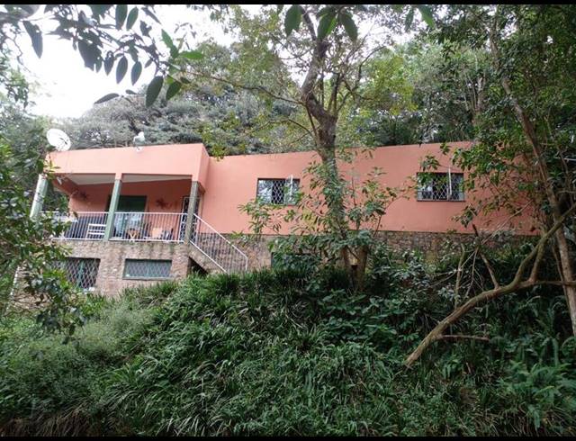 24 BEDROOM HOUSE FOR SALE IN QUEENSBURGH CENTRAL